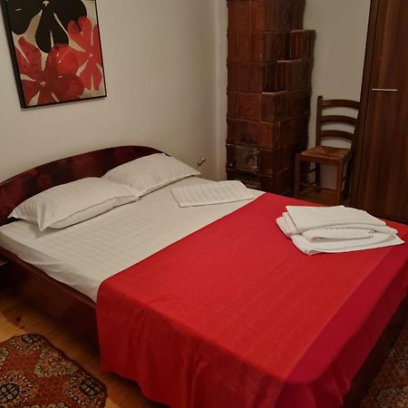 Vila Margareta Curtea De Arges Room photo