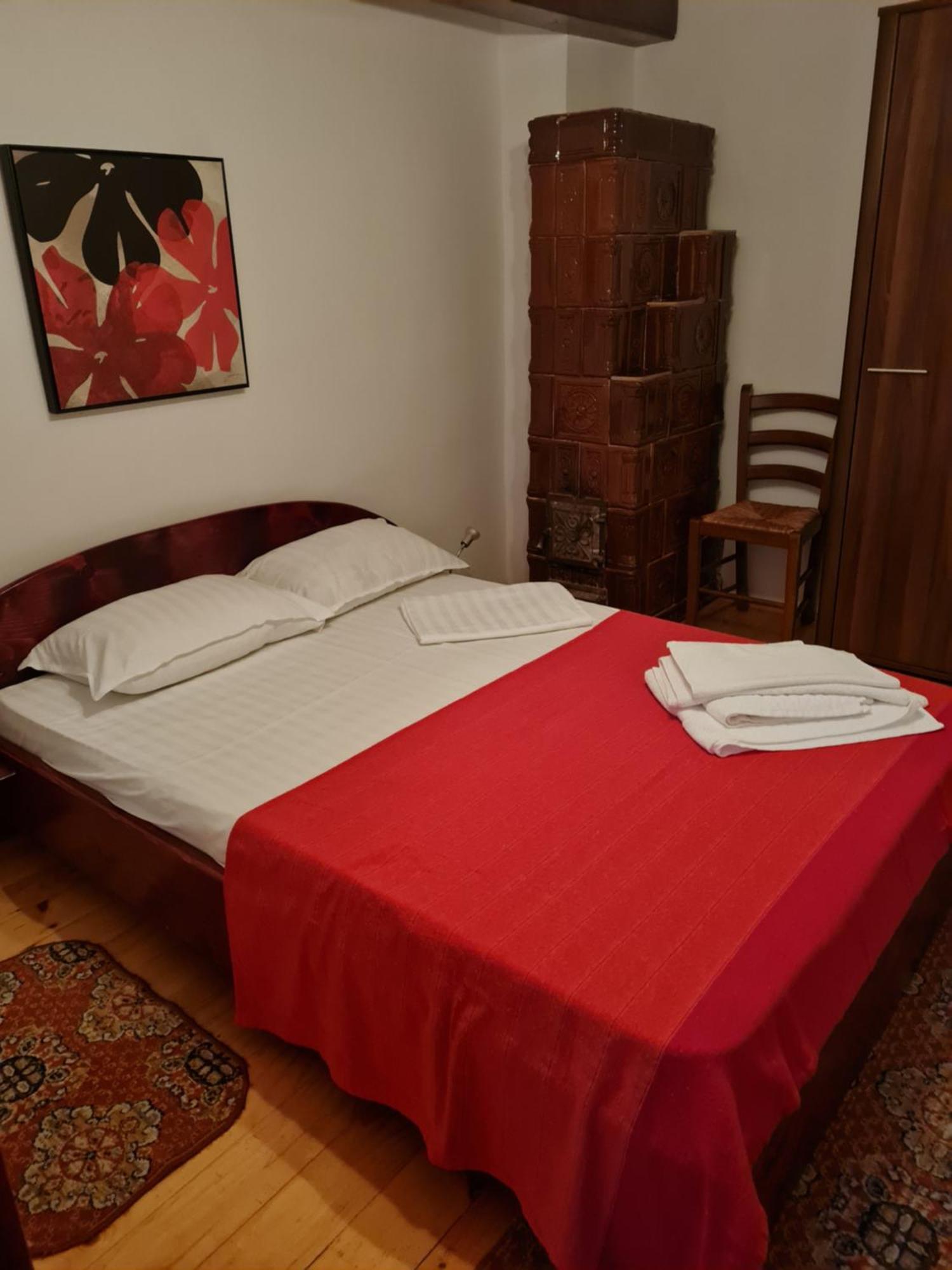 Vila Margareta Curtea De Arges Room photo