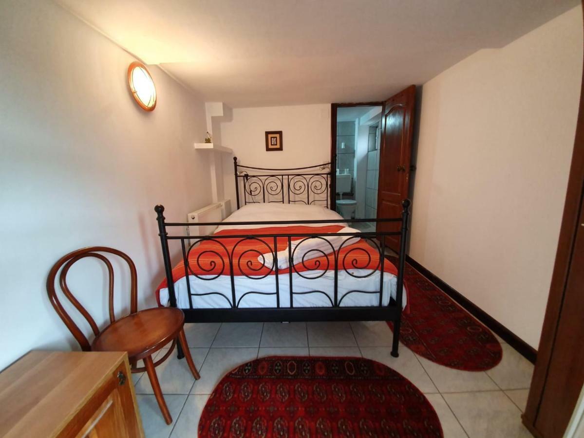 Vila Margareta Curtea De Arges Exterior photo